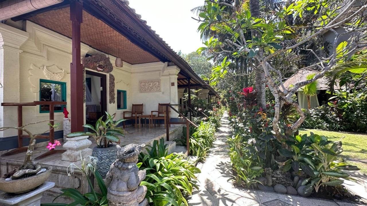 Nusa Indah Candidasa Bagian luar foto